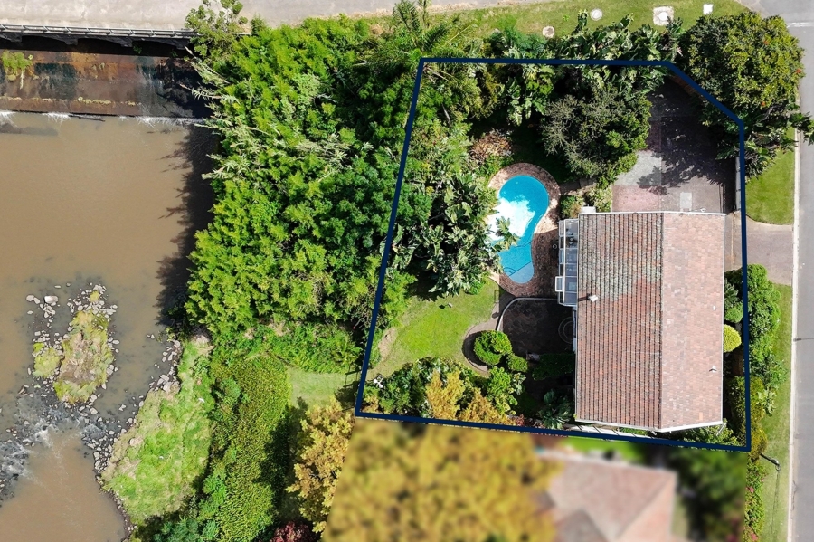 6 Bedroom Property for Sale in Abbotsford Eastern Cape